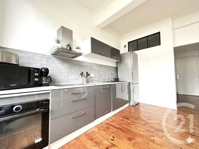 Appartement T2 à louer - 2 pièces - 38.62 m2 - GRENOBLE - 38 - RHONE-ALPES - Century 21 Victor Hugo