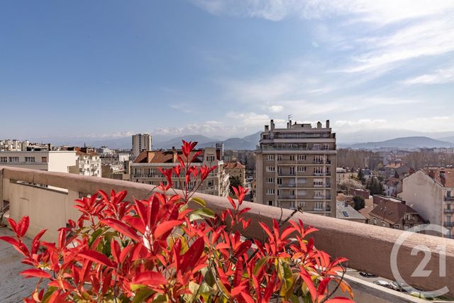 Afficher la photo en grand appartement à vendre - 2 pièces - 48.12 m2 - GRENOBLE - 38 - RHONE-ALPES - Century 21 Victor Hugo