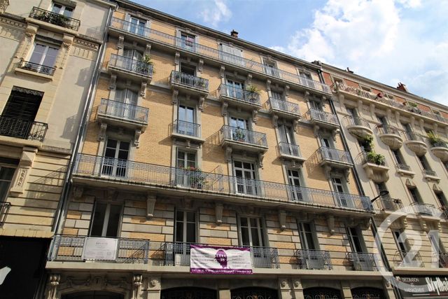 Afficher la photo en grand Appartement T3 à vendre - 3 pièces - 99.0 m2 - GRENOBLE - 38 - RHONE-ALPES - Century 21 Victor Hugo