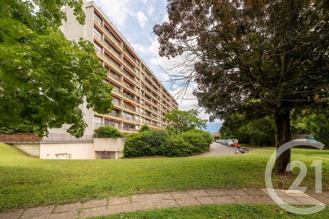 Afficher la photo en grand Appartement T4 à vendre - 4 pièces - 92.5 m2 - ECHIROLLES - 38 - RHONE-ALPES - Century 21 Victor Hugo