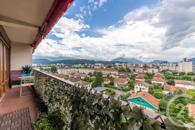 Afficher la photo en grand Appartement T4 à vendre - 4 pièces - 92.5 m2 - ECHIROLLES - 38 - RHONE-ALPES - Century 21 Victor Hugo