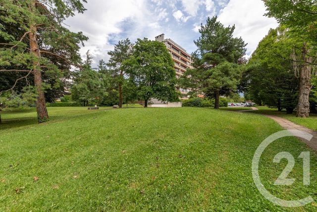 Afficher la photo en grand Appartement T4 à vendre - 4 pièces - 92.5 m2 - ECHIROLLES - 38 - RHONE-ALPES - Century 21 Victor Hugo