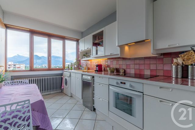 Afficher la photo en grand Appartement T4 à vendre - 4 pièces - 92.5 m2 - ECHIROLLES - 38 - RHONE-ALPES - Century 21 Victor Hugo
