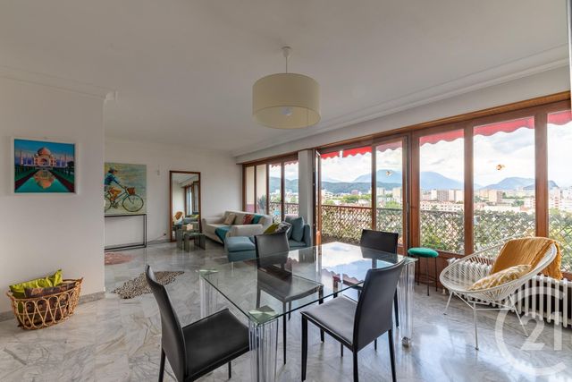 Afficher la photo en grand Appartement T4 à vendre - 4 pièces - 92.5 m2 - ECHIROLLES - 38 - RHONE-ALPES - Century 21 Victor Hugo