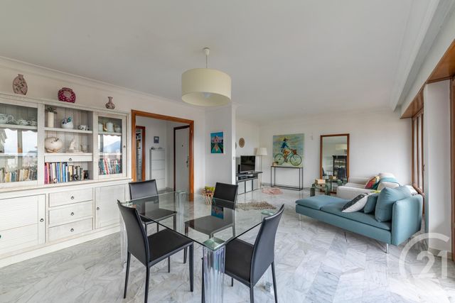 Afficher la photo en grand Appartement T4 à vendre - 4 pièces - 92.5 m2 - ECHIROLLES - 38 - RHONE-ALPES - Century 21 Victor Hugo