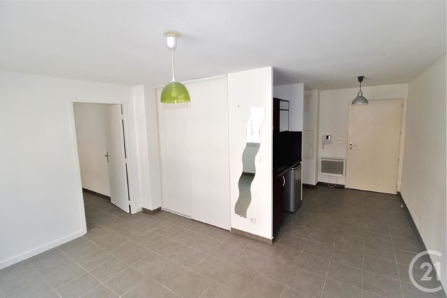 Afficher la photo en grand Appartement T2 à vendre - 2 pièces - 33.0 m2 - GRENOBLE - 38 - RHONE-ALPES - Century 21 Victor Hugo