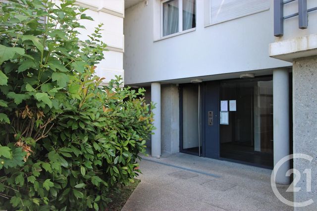 Afficher la photo en grand Appartement T2 à vendre - 2 pièces - 33.0 m2 - GRENOBLE - 38 - RHONE-ALPES - Century 21 Victor Hugo