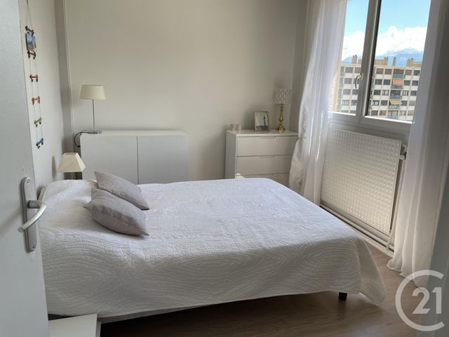 Afficher la photo en grand Appartement T4 à vendre - 4 pièces - 70.87 m2 - ECHIROLLES - 38 - RHONE-ALPES - Century 21 Victor Hugo
