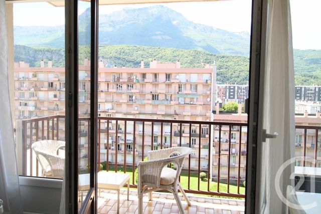 Afficher la photo en grand Appartement T4 à vendre - 4 pièces - 70.87 m2 - ECHIROLLES - 38 - RHONE-ALPES - Century 21 Victor Hugo
