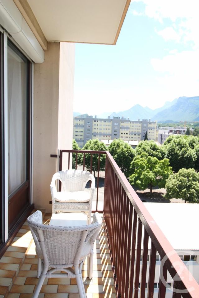 Afficher la photo en grand Appartement T4 à vendre - 4 pièces - 70.87 m2 - ECHIROLLES - 38 - RHONE-ALPES - Century 21 Victor Hugo