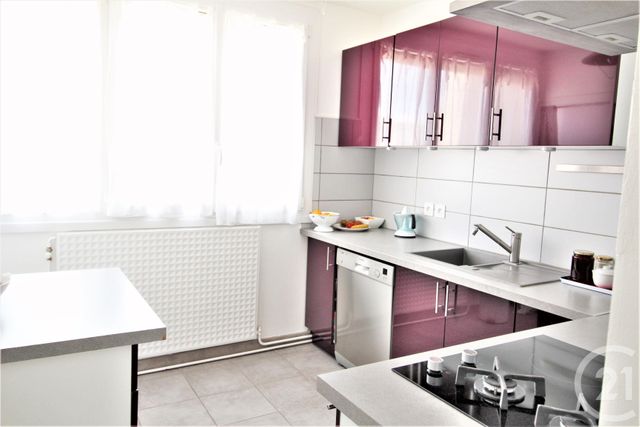Afficher la photo en grand Appartement T4 à vendre - 4 pièces - 70.87 m2 - ECHIROLLES - 38 - RHONE-ALPES - Century 21 Victor Hugo