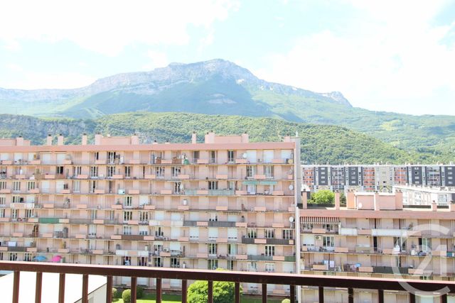 Afficher la photo en grand Appartement T4 à vendre - 4 pièces - 70.87 m2 - ECHIROLLES - 38 - RHONE-ALPES - Century 21 Victor Hugo