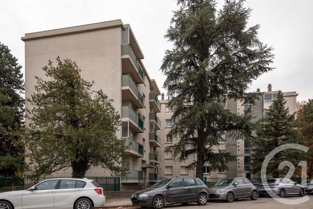 Appartement T4 à vendre - 4 pièces - 69.0 m2 - GRENOBLE - 38 - RHONE-ALPES - Century 21 Victor Hugo