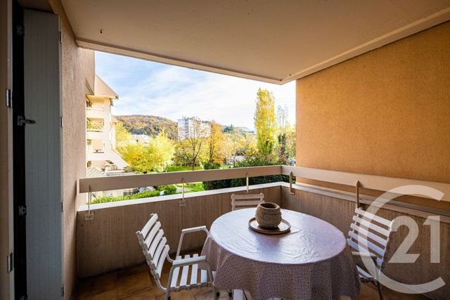 Appartement F4 à vendre - 4 pièces - 88.24 m2 - ECHIROLLES - 38 - RHONE-ALPES - Century 21 Victor Hugo