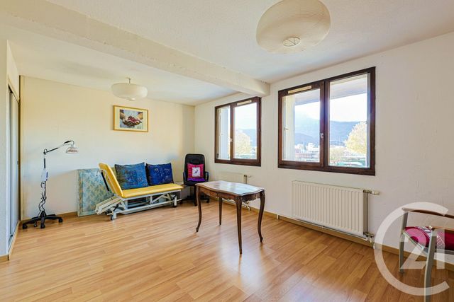 Appartement F4 à vendre - 4 pièces - 88.24 m2 - ECHIROLLES - 38 - RHONE-ALPES - Century 21 Victor Hugo