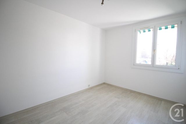 Appartement T3 à louer - 3 pièces - 71.52 m2 - MEYLAN - 38 - RHONE-ALPES - Century 21 Victor Hugo