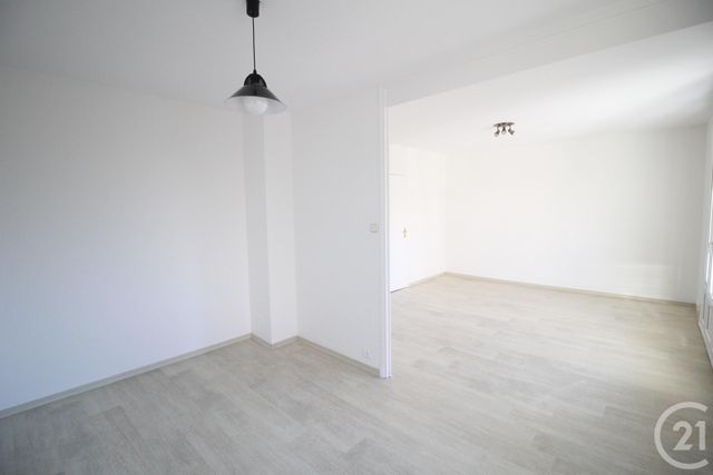 Appartement T3 à louer - 3 pièces - 71.52 m2 - MEYLAN - 38 - RHONE-ALPES - Century 21 Victor Hugo