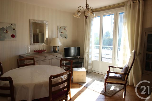 Appartement T3 à vendre - 3 pièces - 56.07 m2 - GRENOBLE - 38 - RHONE-ALPES - Century 21 Victor Hugo