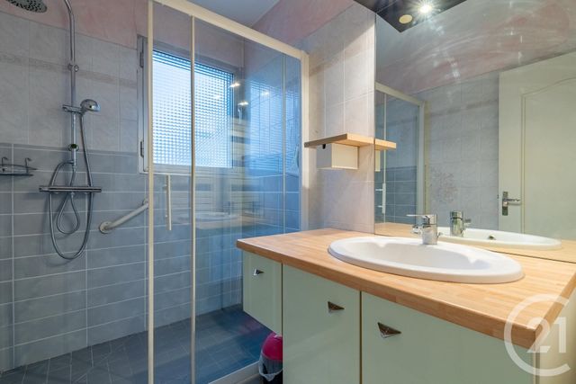 Afficher la photo en grand Appartement T3 à vendre - 3 pièces - 68.08 m2 - GRENOBLE - 38 - RHONE-ALPES - Century 21 Victor Hugo