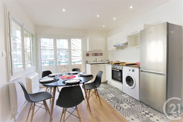 Appartement T6 à louer - 6 pièces - 128.11 m2 - GRENOBLE - 38 - RHONE-ALPES - Century 21 Victor Hugo