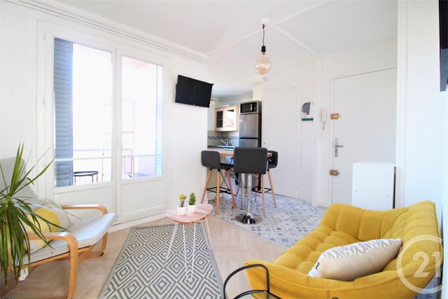 Appartement T4 à louer - 4 pièces - 58.46 m2 - GRENOBLE - 38 - RHONE-ALPES - Century 21 Victor Hugo
