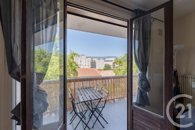Appartement T2 à vendre - 2 pièces - 37.0 m2 - GRENOBLE - 38 - RHONE-ALPES - Century 21 Victor Hugo