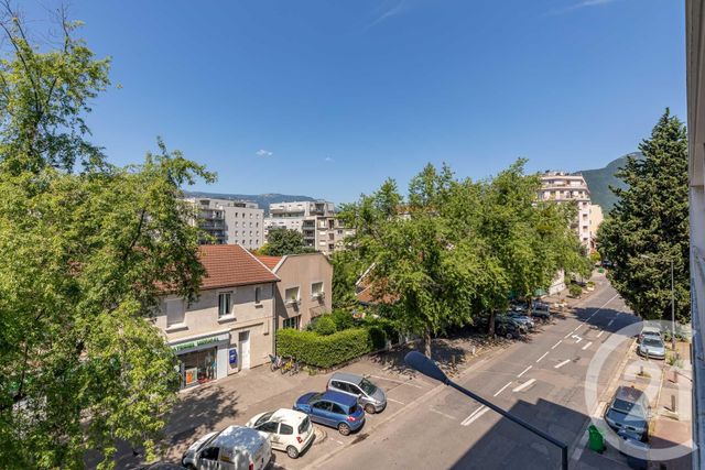 Appartement T2 à vendre - 2 pièces - 37.0 m2 - GRENOBLE - 38 - RHONE-ALPES - Century 21 Victor Hugo