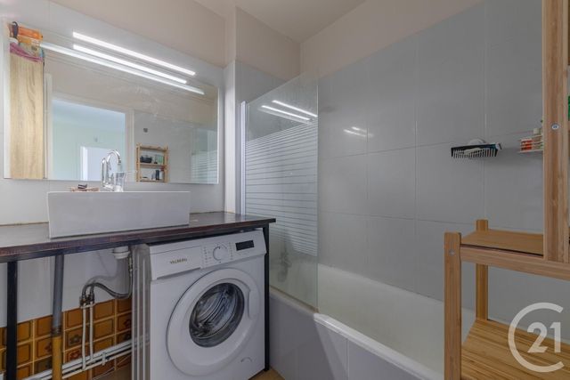 Appartement T2 à vendre - 2 pièces - 37.0 m2 - GRENOBLE - 38 - RHONE-ALPES - Century 21 Victor Hugo