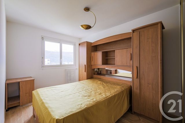 Afficher la photo en grand Appartement T4 à vendre - 3 pièces - 80.0 m2 - ECHIROLLES - 38 - RHONE-ALPES - Century 21 Victor Hugo