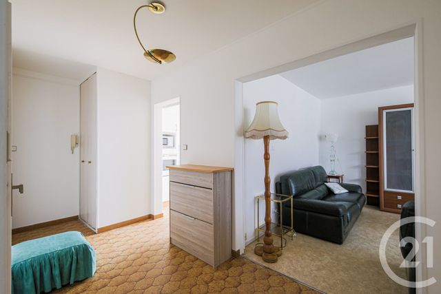 Afficher la photo en grand Appartement T4 à vendre - 3 pièces - 80.0 m2 - ECHIROLLES - 38 - RHONE-ALPES - Century 21 Victor Hugo