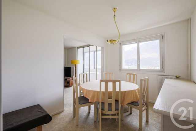 Afficher la photo en grand Appartement T4 à vendre - 3 pièces - 80.0 m2 - ECHIROLLES - 38 - RHONE-ALPES - Century 21 Victor Hugo