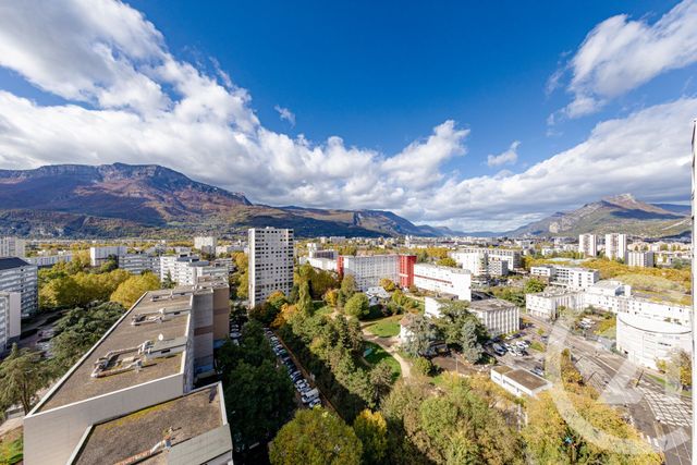 Afficher la photo en grand Appartement T4 à vendre - 3 pièces - 80.0 m2 - ECHIROLLES - 38 - RHONE-ALPES - Century 21 Victor Hugo