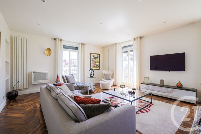 Appartement T4 à louer - 4 pièces - 120.0 m2 - GRENOBLE - 38 - RHONE-ALPES - Century 21 Victor Hugo