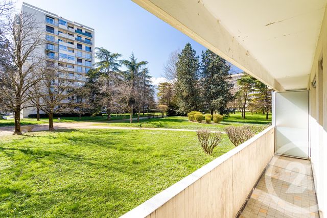 Appartement T4 à vendre - 4 pièces - 85.5 m2 - ST MARTIN D HERES - 38 - RHONE-ALPES - Century 21 Victor Hugo