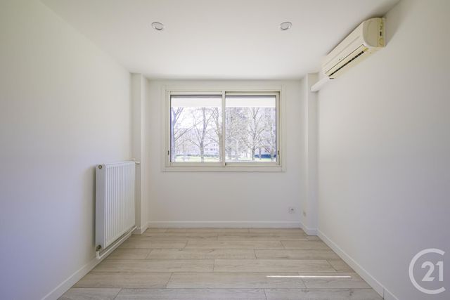 Appartement T4 à vendre - 4 pièces - 85.5 m2 - ST MARTIN D HERES - 38 - RHONE-ALPES - Century 21 Victor Hugo