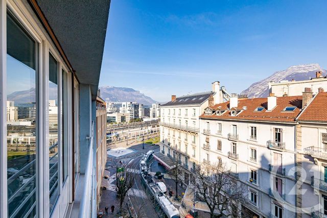 Appartement F4 à vendre - 4 pièces - 117.58 m2 - GRENOBLE - 38 - RHONE-ALPES - Century 21 Victor Hugo