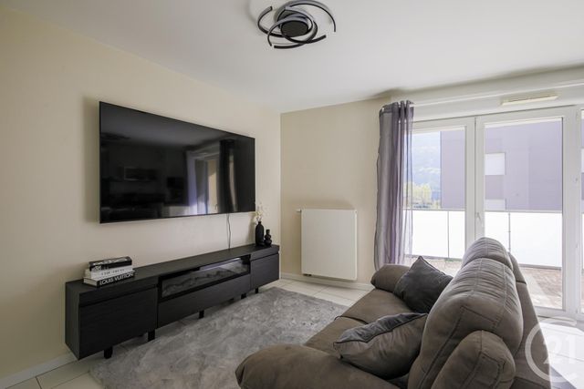 Appartement T2 à vendre - 2 pièces - 42.5 m2 - ST MARTIN D HERES - 38 - RHONE-ALPES - Century 21 Victor Hugo