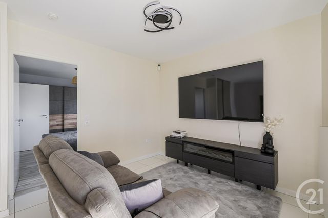 Appartement T2 à vendre - 2 pièces - 42.5 m2 - ST MARTIN D HERES - 38 - RHONE-ALPES - Century 21 Victor Hugo