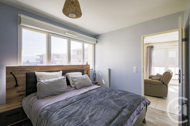 Appartement T2 à vendre - 2 pièces - 42.5 m2 - ST MARTIN D HERES - 38 - RHONE-ALPES - Century 21 Victor Hugo