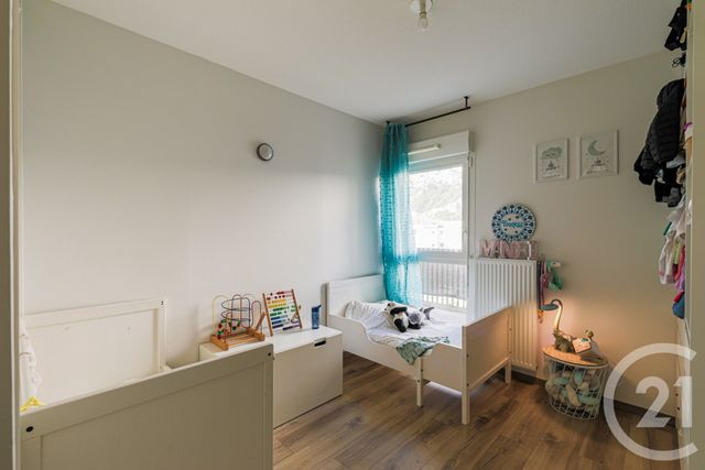 Appartement F4 à vendre - 4 pièces - 78.13 m2 - ECHIROLLES - 38 - RHONE-ALPES - Century 21 Victor Hugo