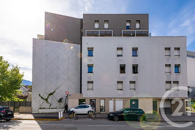 Appartement Studio à vendre - 1 pièce - 21.98 m2 - GRENOBLE - 38 - RHONE-ALPES - Century 21 Victor Hugo