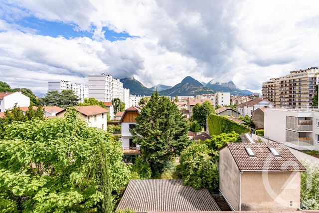 Appartement F4 à vendre - 4 pièces - 61.2 m2 - GRENOBLE - 38 - RHONE-ALPES - Century 21 Victor Hugo