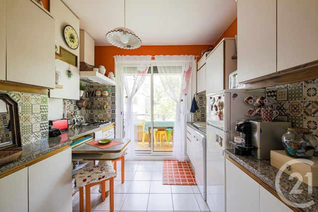 Appartement F2 à vendre - 2 pièces - 55.61 m2 - GRENOBLE - 38 - RHONE-ALPES - Century 21 Victor Hugo