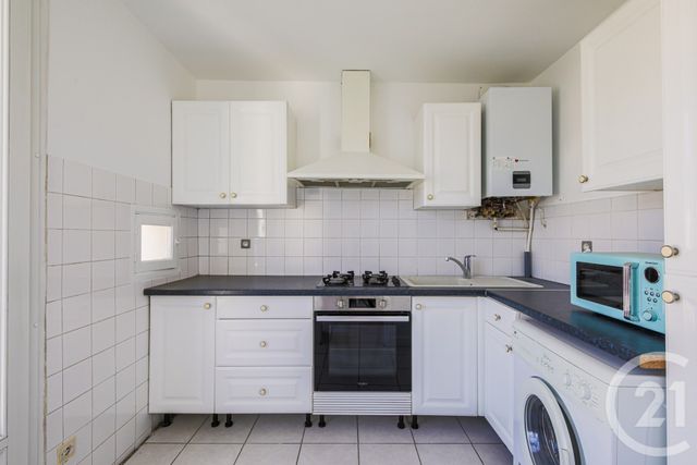 Appartement T3 à vendre - 3 pièces - 46.0 m2 - GRENOBLE - 38 - RHONE-ALPES - Century 21 Victor Hugo