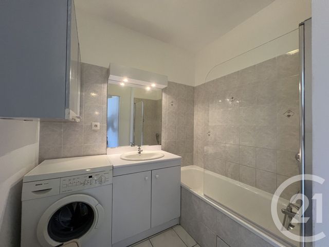 Appartement F2 à vendre - 2 pièces - 49.0 m2 - FONTAINE - 38 - RHONE-ALPES - Century 21 Victor Hugo