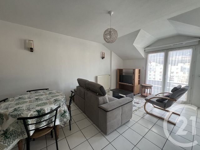 Appartement F2 à vendre - 2 pièces - 49.0 m2 - FONTAINE - 38 - RHONE-ALPES - Century 21 Victor Hugo
