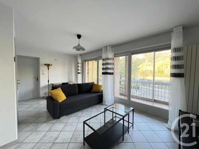 Appartement T2 à louer - 2 pièces - 49.0 m2 - GRENOBLE - 38 - RHONE-ALPES - Century 21 Victor Hugo