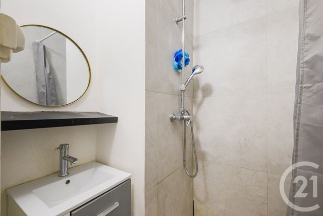 Appartement à vendre - 3 pièces - 46.0 m2 - GRENOBLE - 38 - RHONE-ALPES - Century 21 Victor Hugo