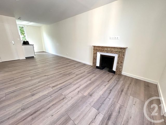 Appartement T2 à louer - 2 pièces - 41.84 m2 - GRENOBLE - 38 - RHONE-ALPES - Century 21 Victor Hugo