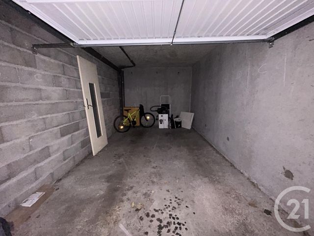 parking à louer - 12.0 m2 - GRENOBLE - 38 - RHONE-ALPES - Century 21 Victor Hugo